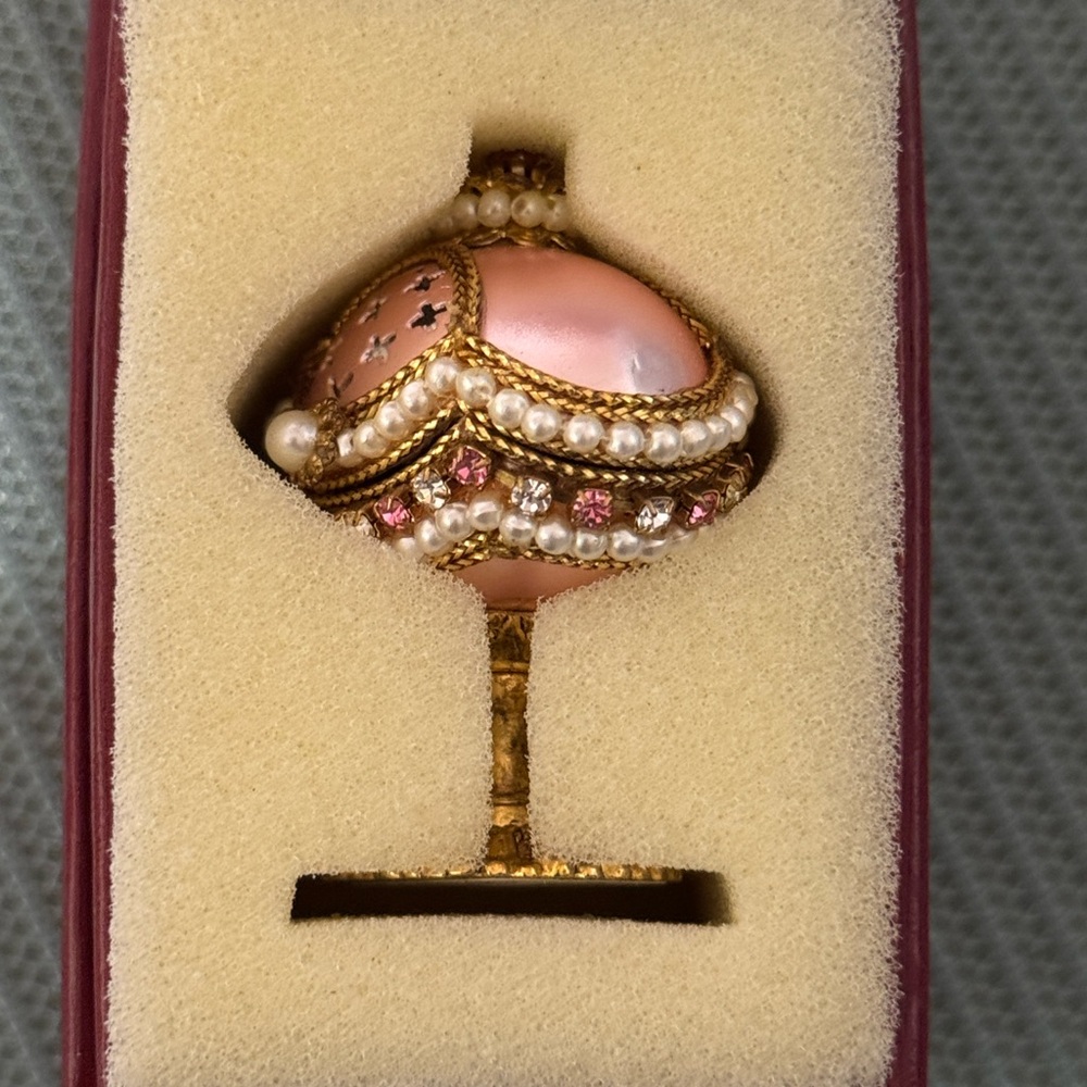 Elegant Pink and Gold Quail Egg Box
